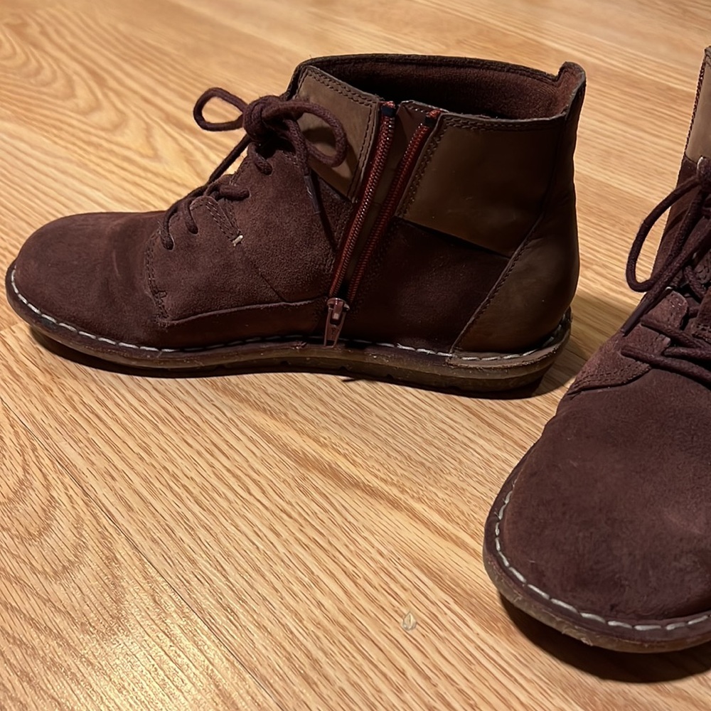 Clarks Collection Tamitha Key Low Boot - Picture 2 of 6